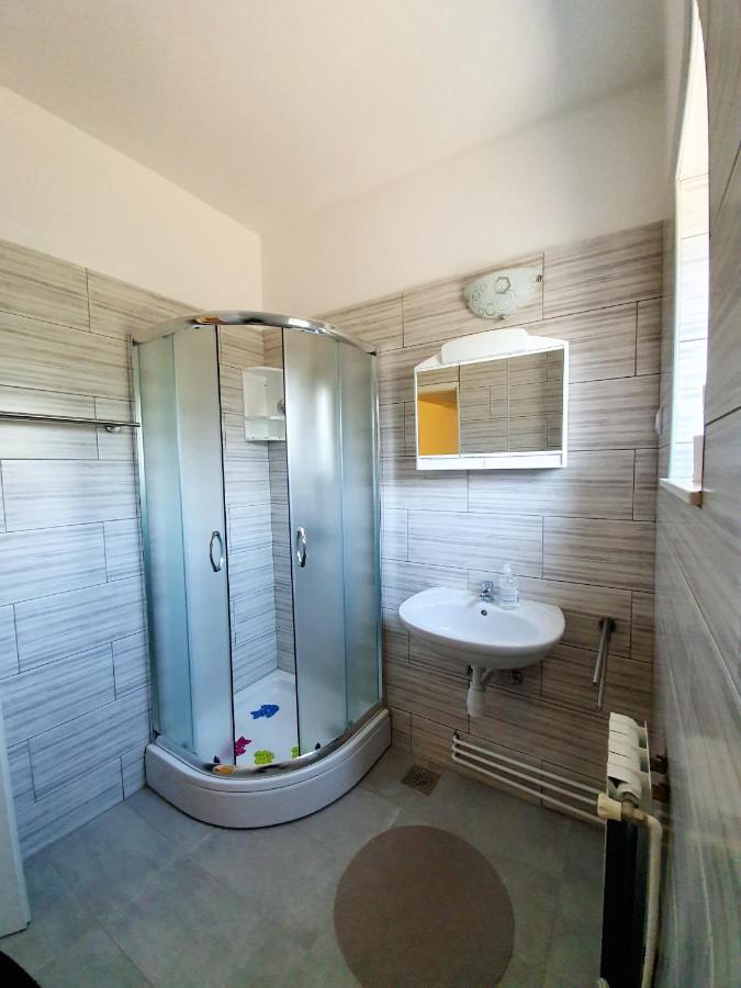 Апартаменты Apartamani Katarina Vl.Ilija Jusup Стариград-Пакленица Экстерьер фото