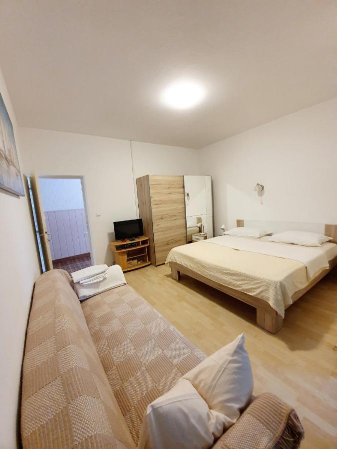 Апартаменты Apartamani Katarina Vl.Ilija Jusup Стариград-Пакленица Экстерьер фото