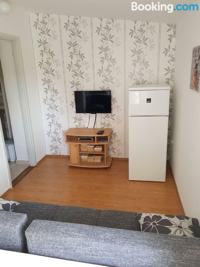 Апартаменты Apartamani Katarina Vl.Ilija Jusup Стариград-Пакленица Экстерьер фото