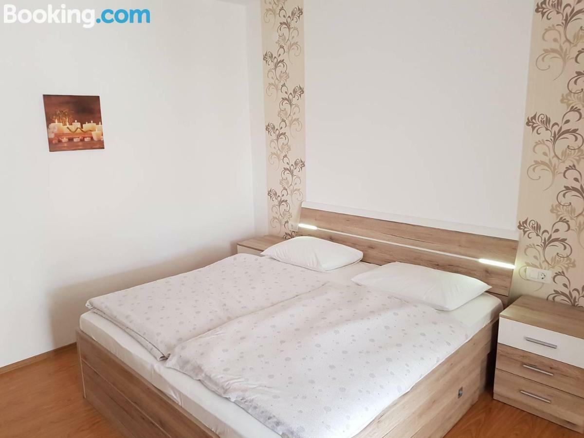 Апартаменты Apartamani Katarina Vl.Ilija Jusup Стариград-Пакленица Экстерьер фото