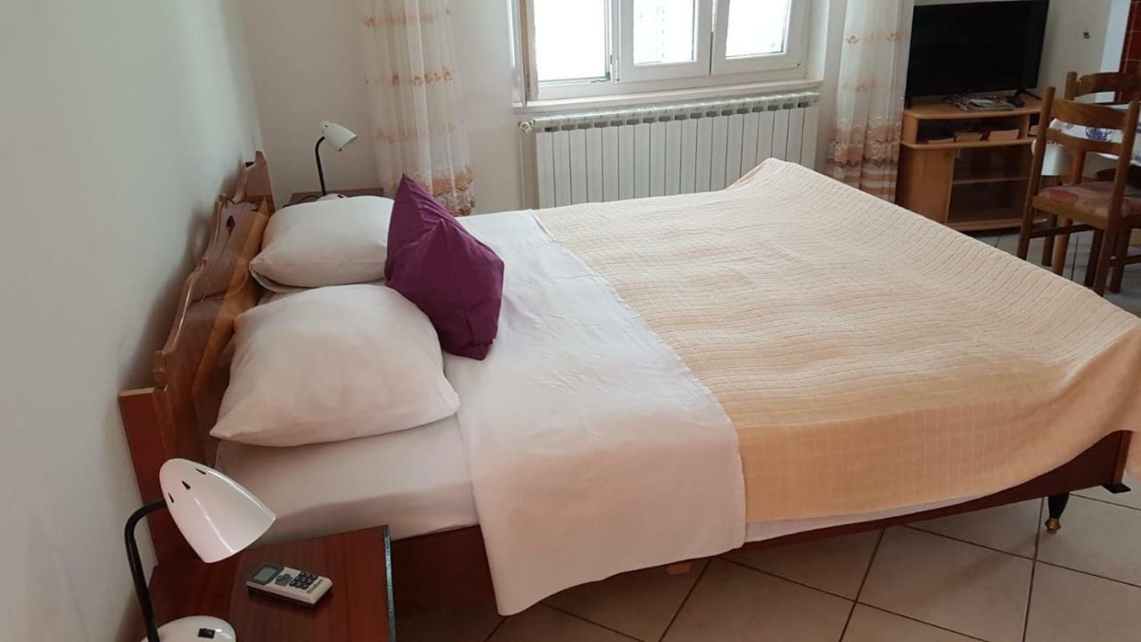 Апартаменты Apartamani Katarina Vl.Ilija Jusup Стариград-Пакленица Экстерьер фото